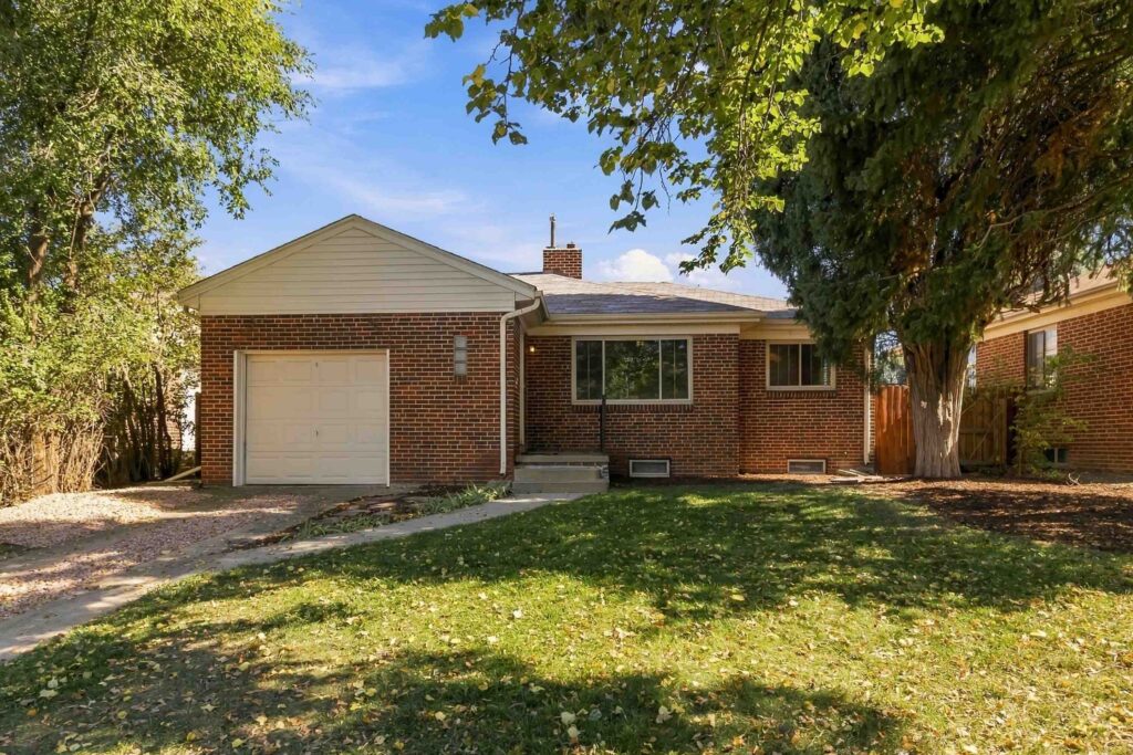 2670 Ivanhoe Street 2670 Ivanhoe Street